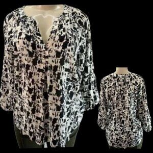 Gap S Black-Eggshell Paint Splash Print Split Neck Step-Hem 3/4 Sleeve Blouse